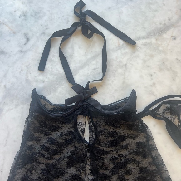 Seduction by fredericks of hollywood Open Bust Lace Camisole & G String Panty S - Picture 2 of 6